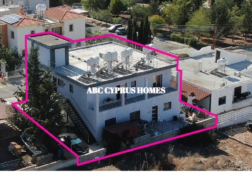 Casa lucrativa en Pafos, Chipre, 353 m² - imagen 1