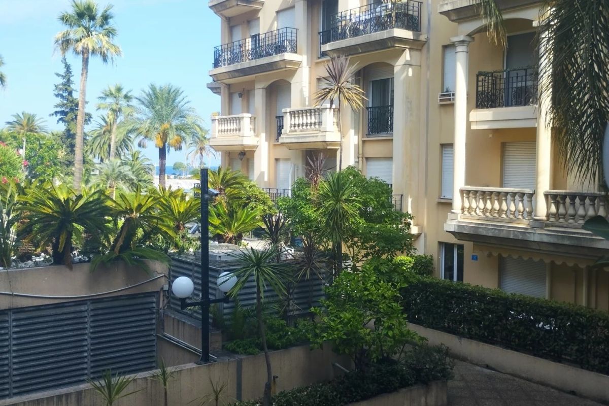 Apartamento en Menton, Francia, 68 m² - imagen 1