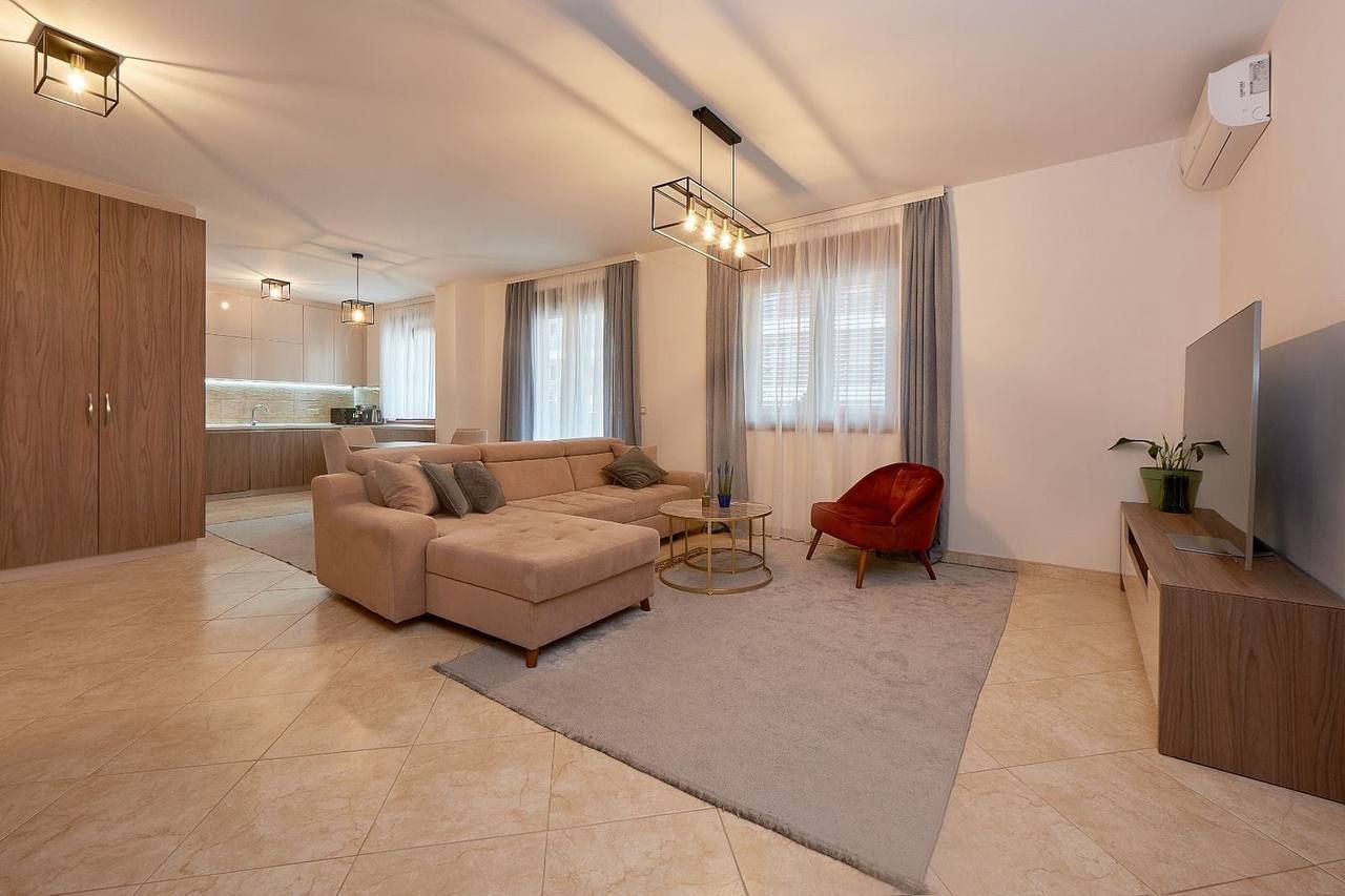Piso en Budva, Montenegro, 68 m² - imagen 1