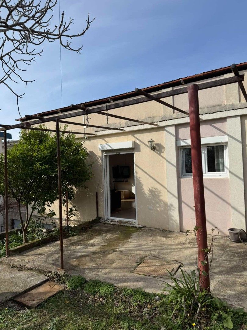 Casa a Sutomore, Montenegro, 87 m² - foto 1