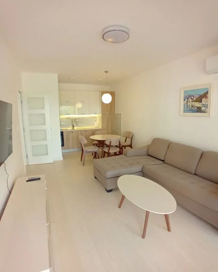 Apartamento en Budva, Montenegro, 51 m² - imagen 1