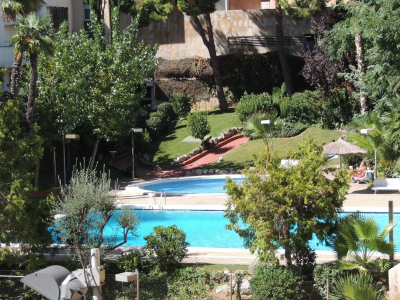 Flat in Barcelona, Spain - picture 1