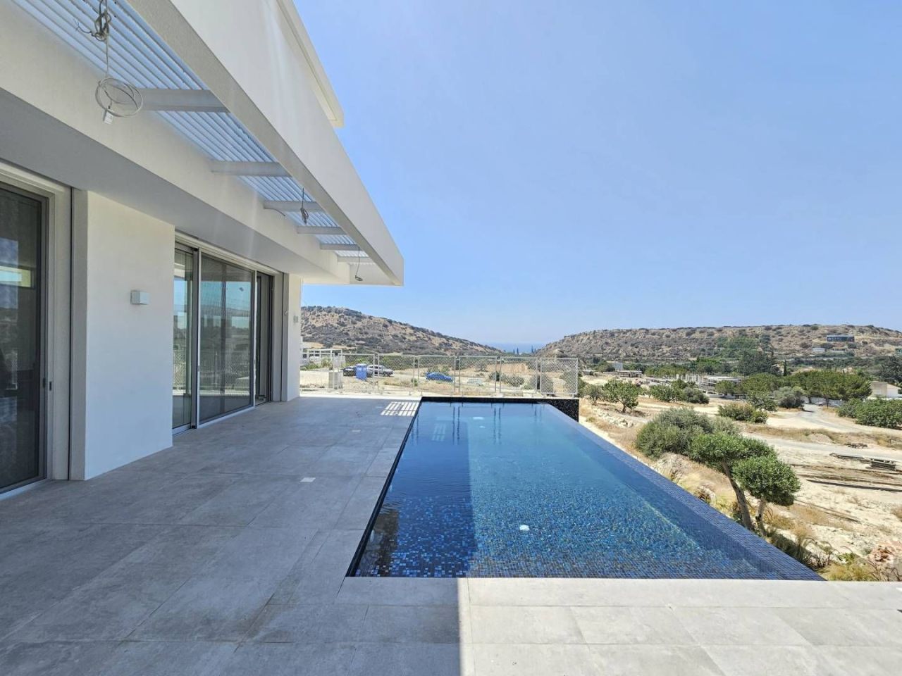 House in Agios Tychon, Cyprus, 360 m² - picture 2