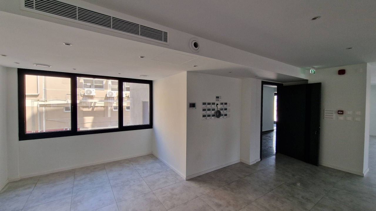 Ufficio a Limassol, Cipro, 1 200 m² - foto 5