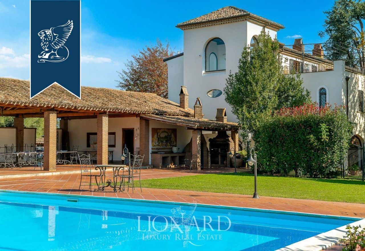 Villa à Caserte, Italie, 2 300 m² - image 7