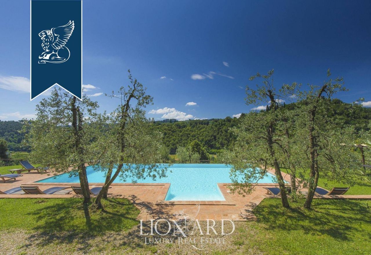 Villa en Arezzo, Italia, 900 m² - imagen 9