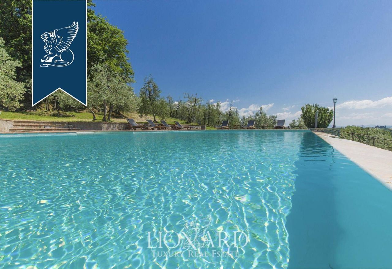 Villa en Arezzo, Italia, 900 m² - imagen 12