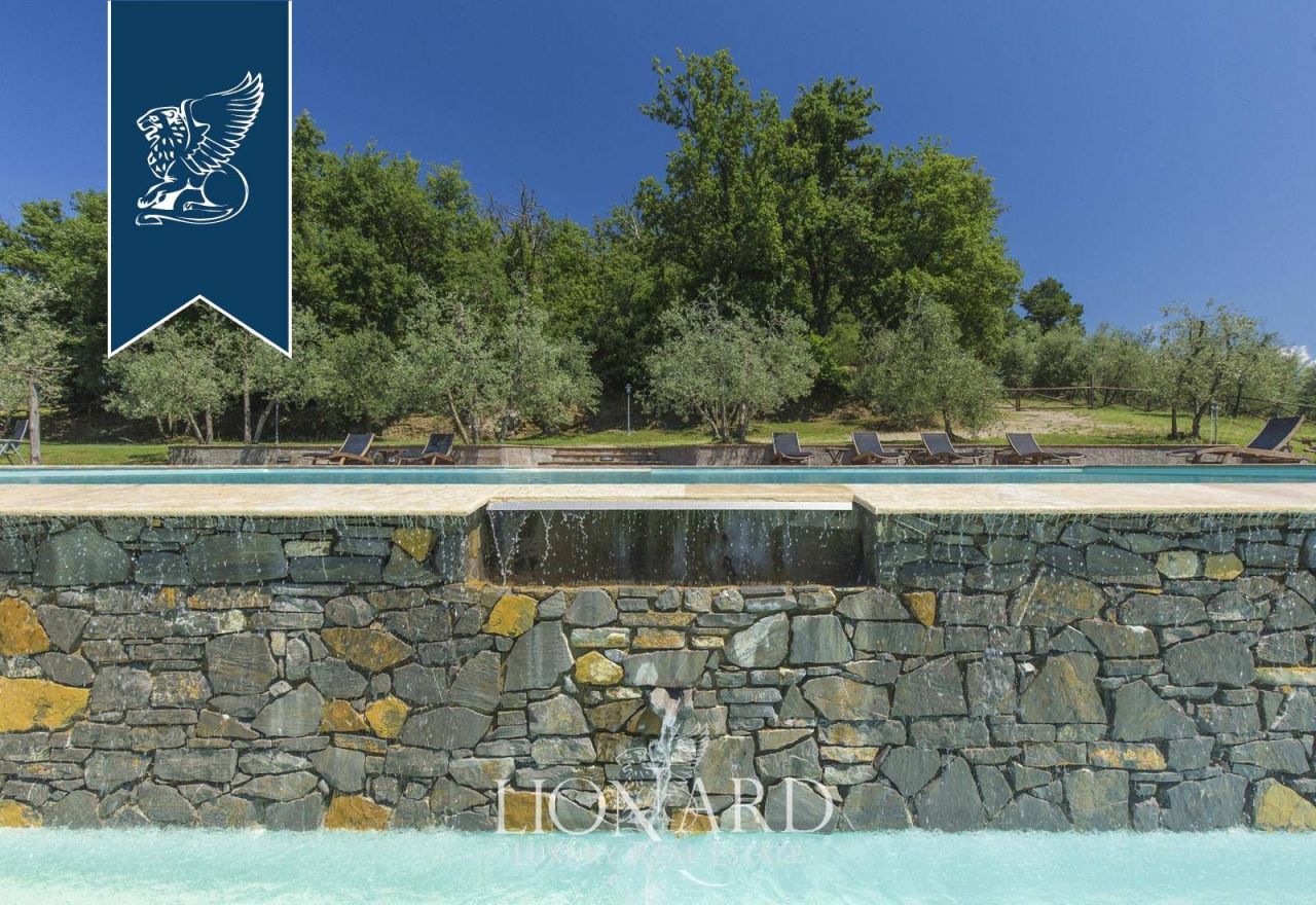 Villa en Arezzo, Italia, 900 m² - imagen 16