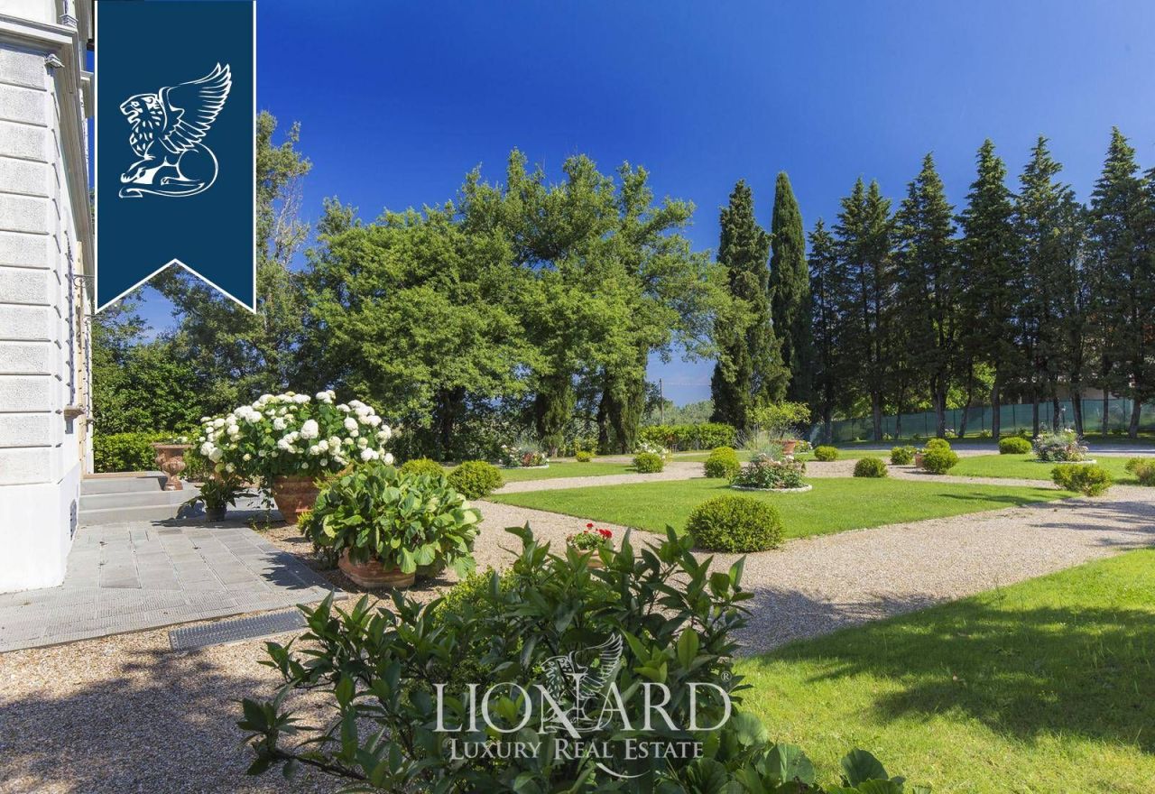 Villa en Arezzo, Italia, 900 m² - imagen 17