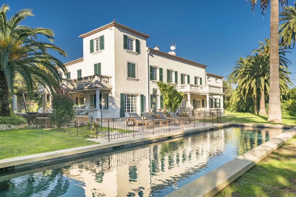 Villa in Antibes, Frankreich, 480 m² - Foto 1