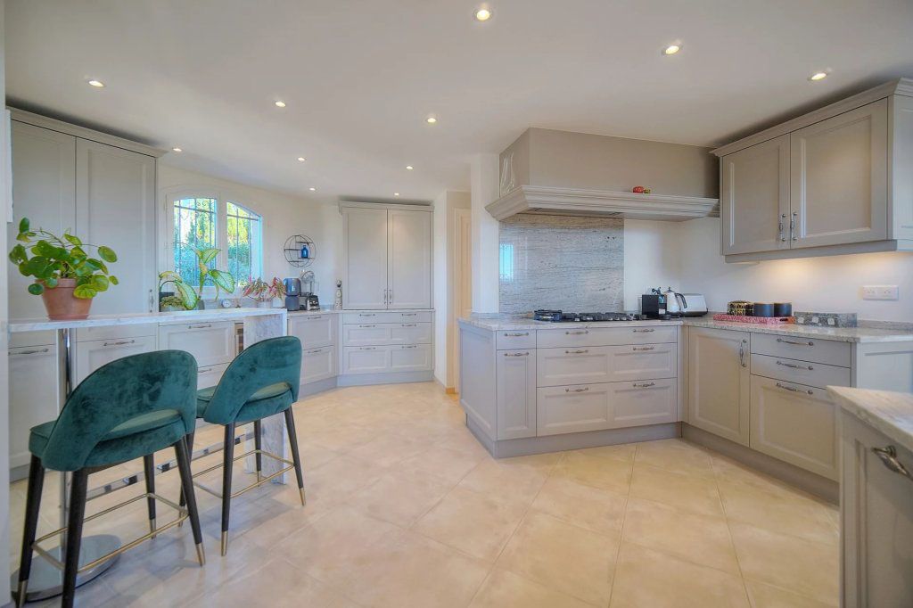 Villa à Mougins, France, 360 m² - image 8