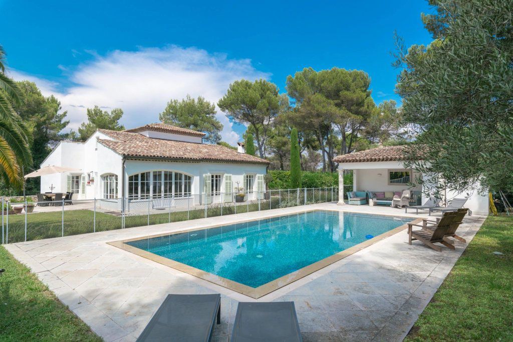 Villa en Mougins, Francia, 300 m² - imagen 1