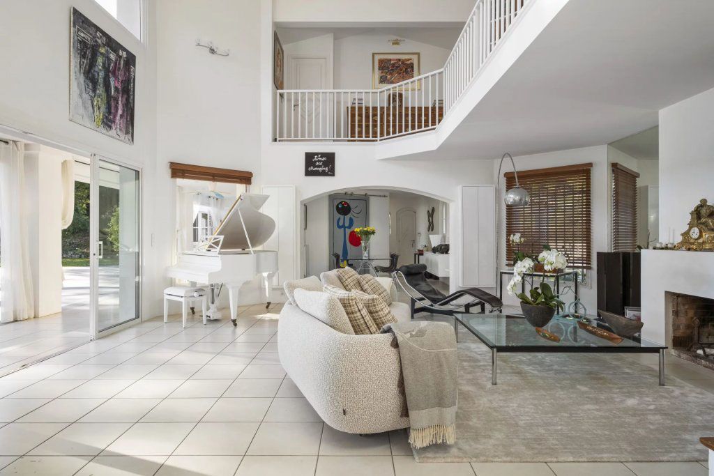 Villa in Mougins, France, 340 m² - picture 18