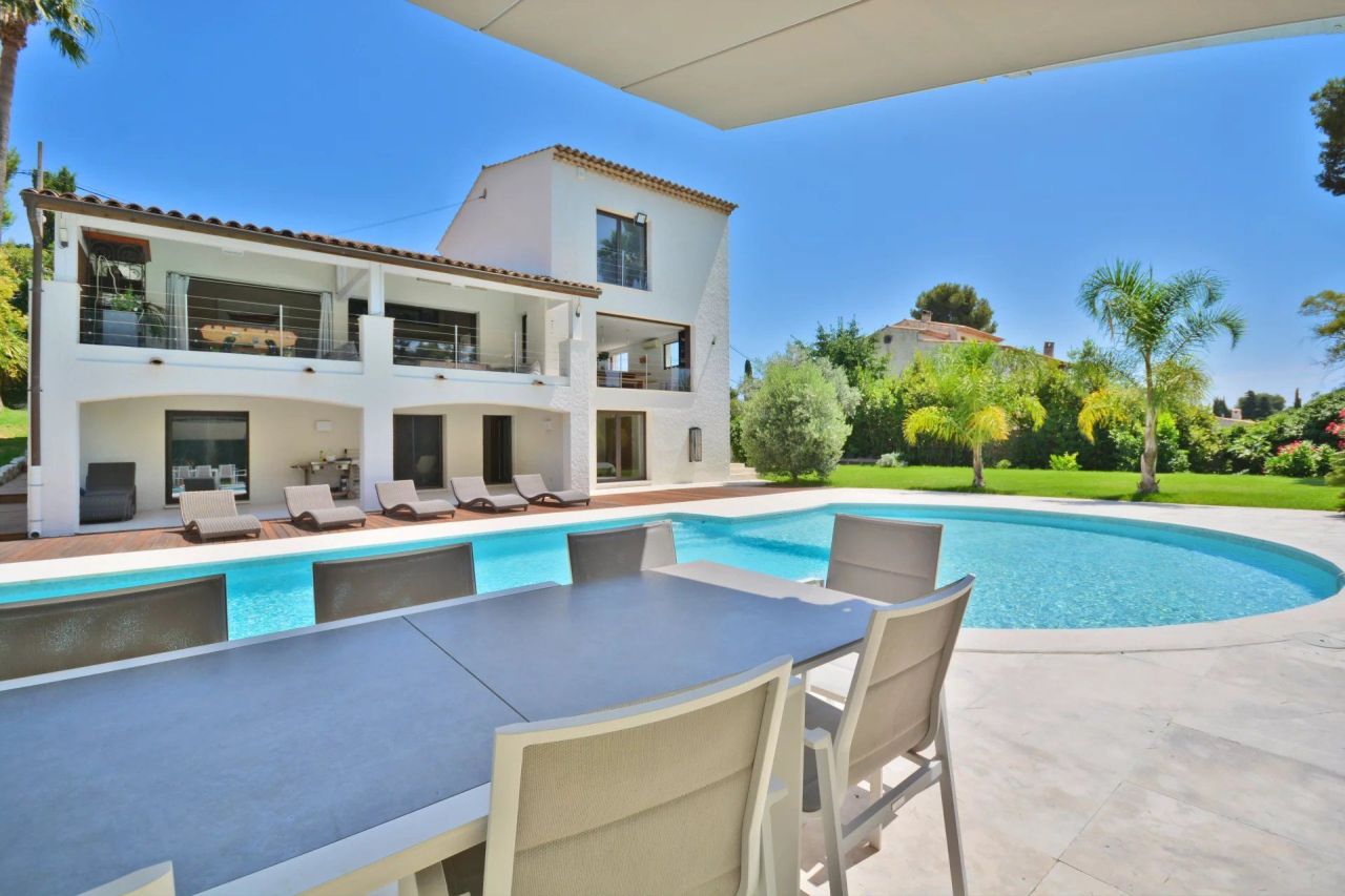 Villa in Antibes, Frankreich, 343 m² - Foto 1