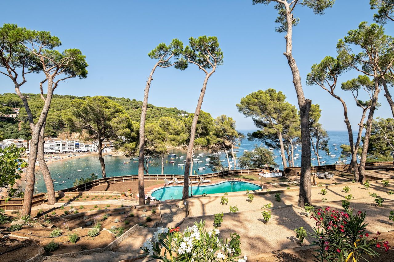 Villa à Tamariu, Espagne, 480 m² - image 1