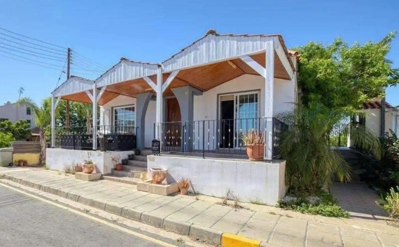 Maison à Paralimni, Chypre, 180 m² - image 1
