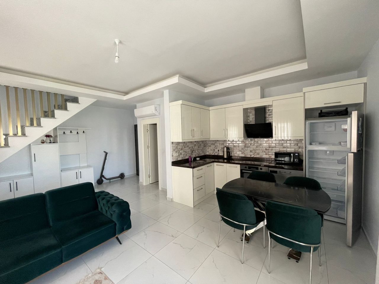 Flat in Alanya, Turkey, 170 m² - picture 1