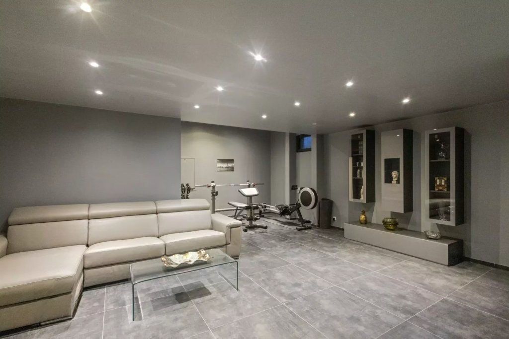 Villa in Mougins, France, 314 m² - picture 10