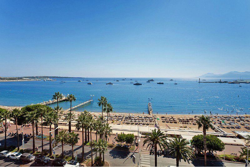 Apartment in Cannes, France, 209 m² - picture 1