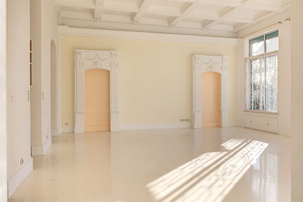 Apartment in Cannes, France, 246 m² - picture 8