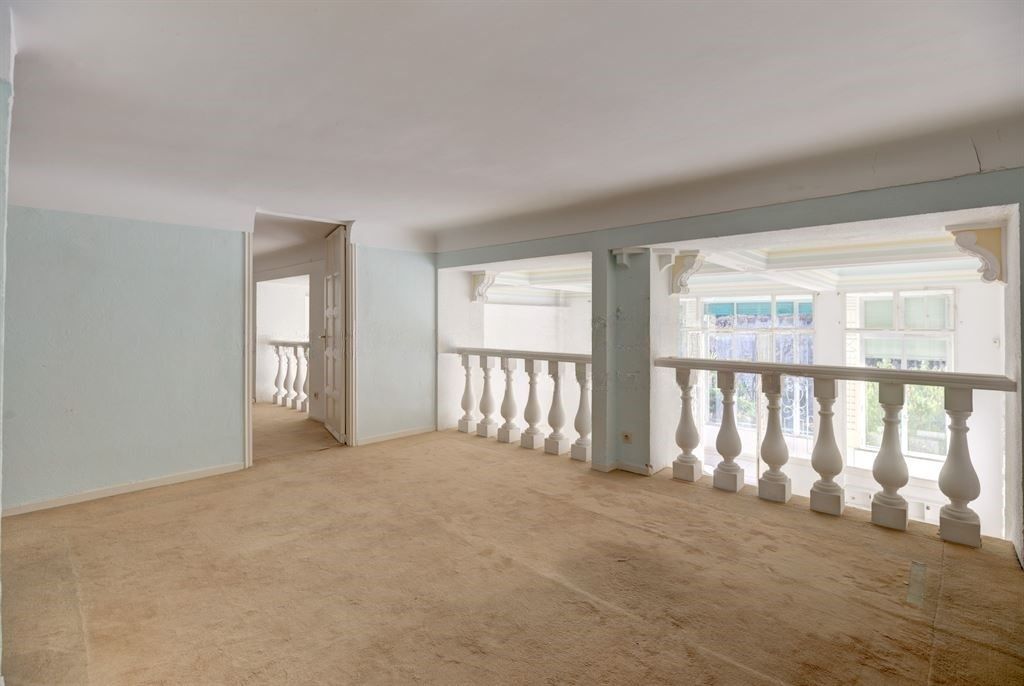 Apartment in Cannes, France, 246 m² - picture 7