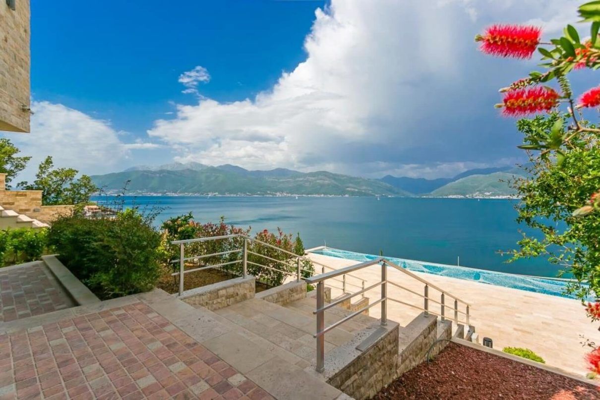 Villa in Tivat, Montenegro, 517 m² - Foto 2