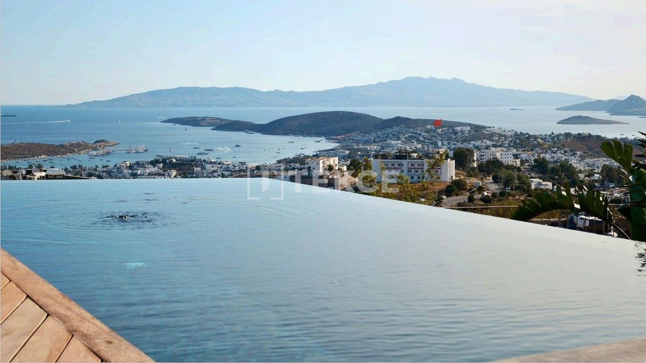 Villa in Bodrum, Türkei, 330 m² - Foto 1