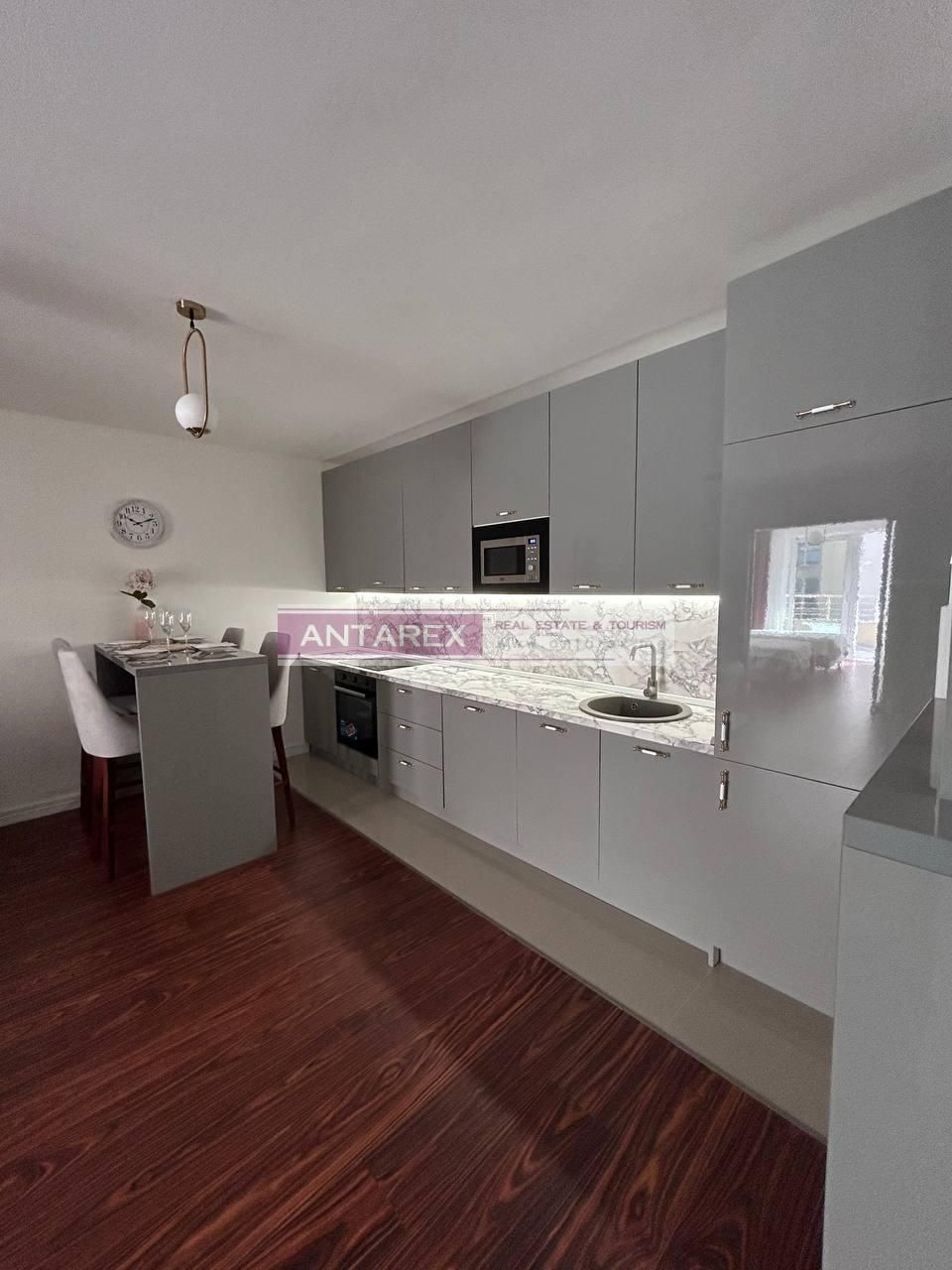 Apartment in Petrovac, Montenegro, 85 m² - picture 2