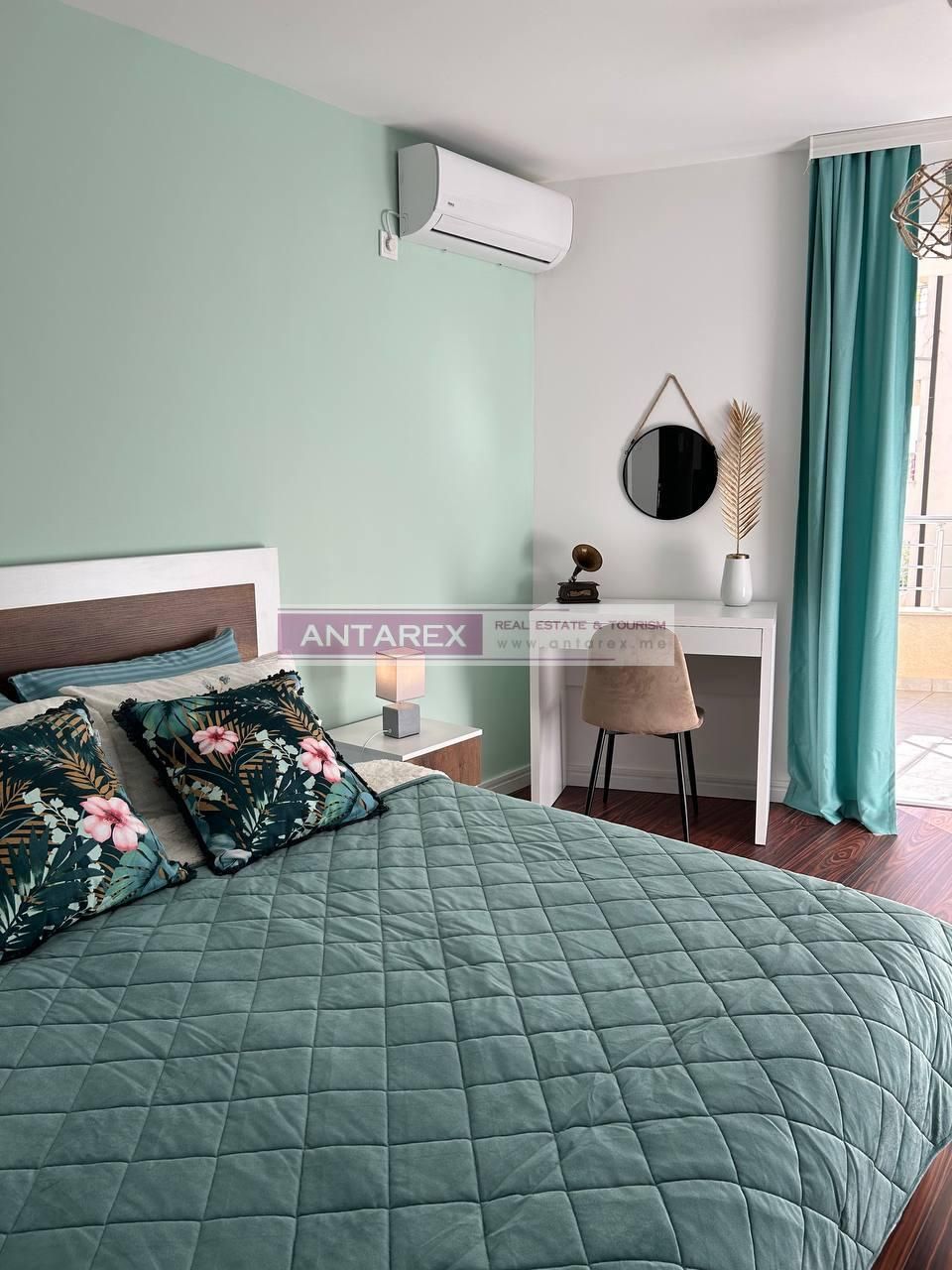 Apartment in Petrovac, Montenegro, 85 m² - picture 5