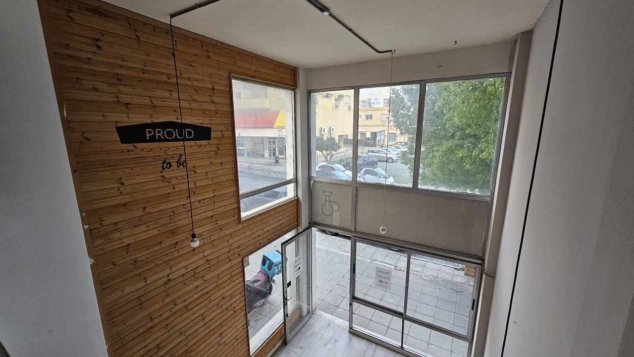 Shop in Mesa Geitonia, Cyprus, 50 m² - picture 1