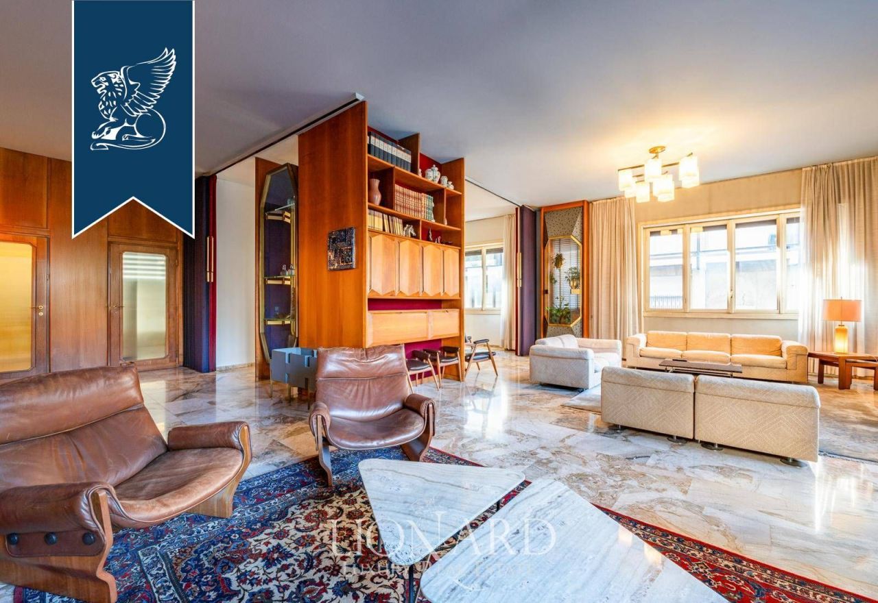 Apartment in Milan, Italy, 238 m² - picture 1