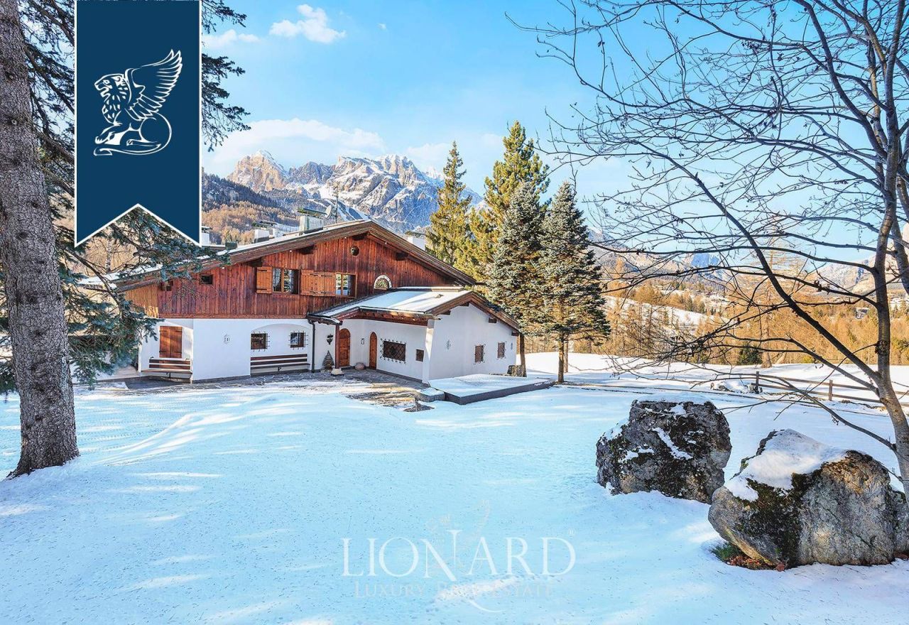 Villa en Cortina d'Ampezzo, Italia, 893 m² - imagen 4