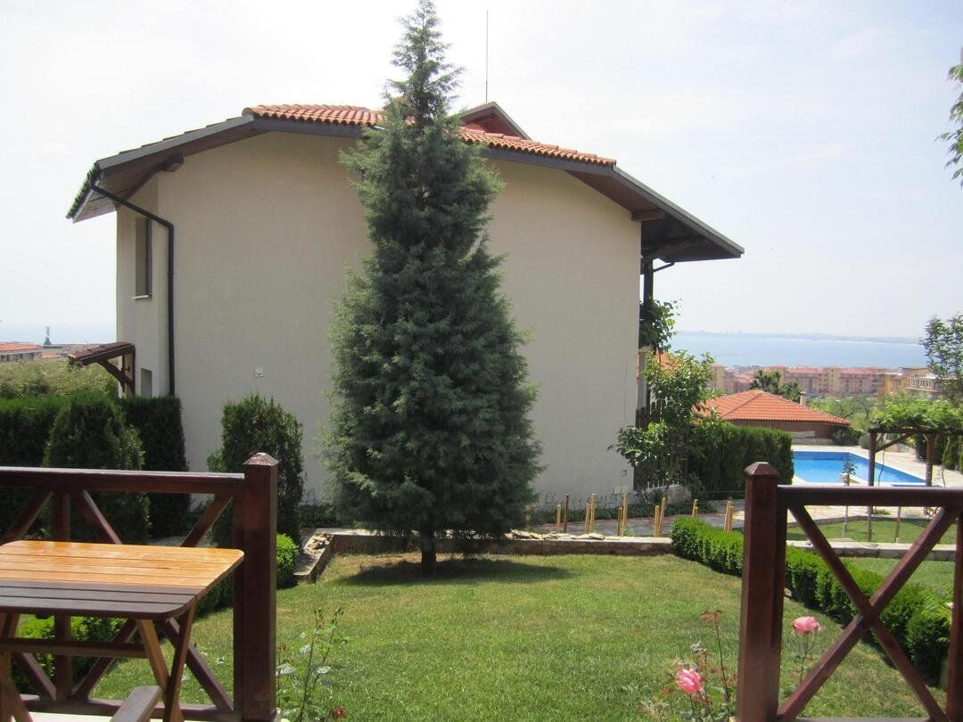 Casa en Sveti Vlas, Bulgaria, 156 m² - imagen 1