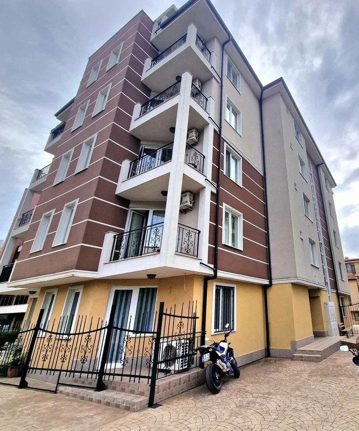 Appartement à Nessebar, Bulgarie, 77 m² - image 1