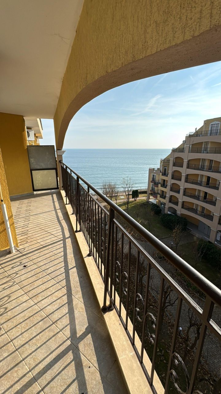 Appartement à Aheloy, Bulgarie, 85 m² - image 1
