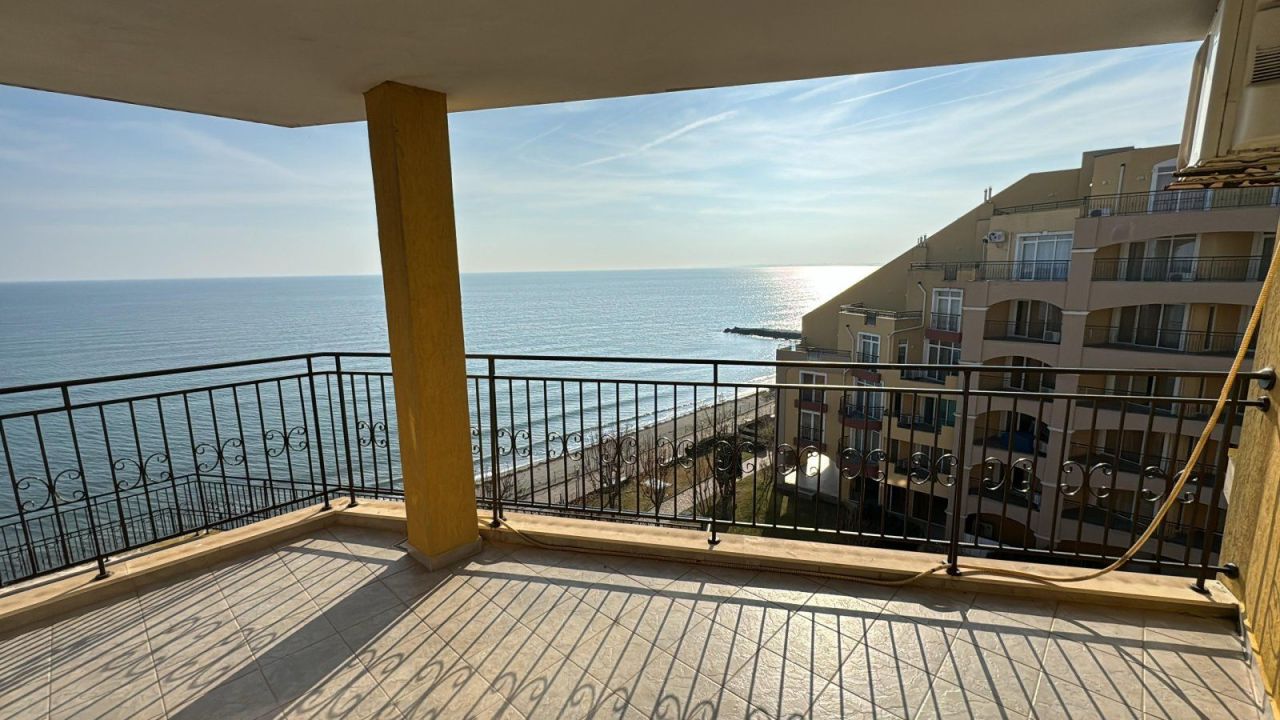 Apartment in Aheloy, Bulgaria, 114 m² - picture 1