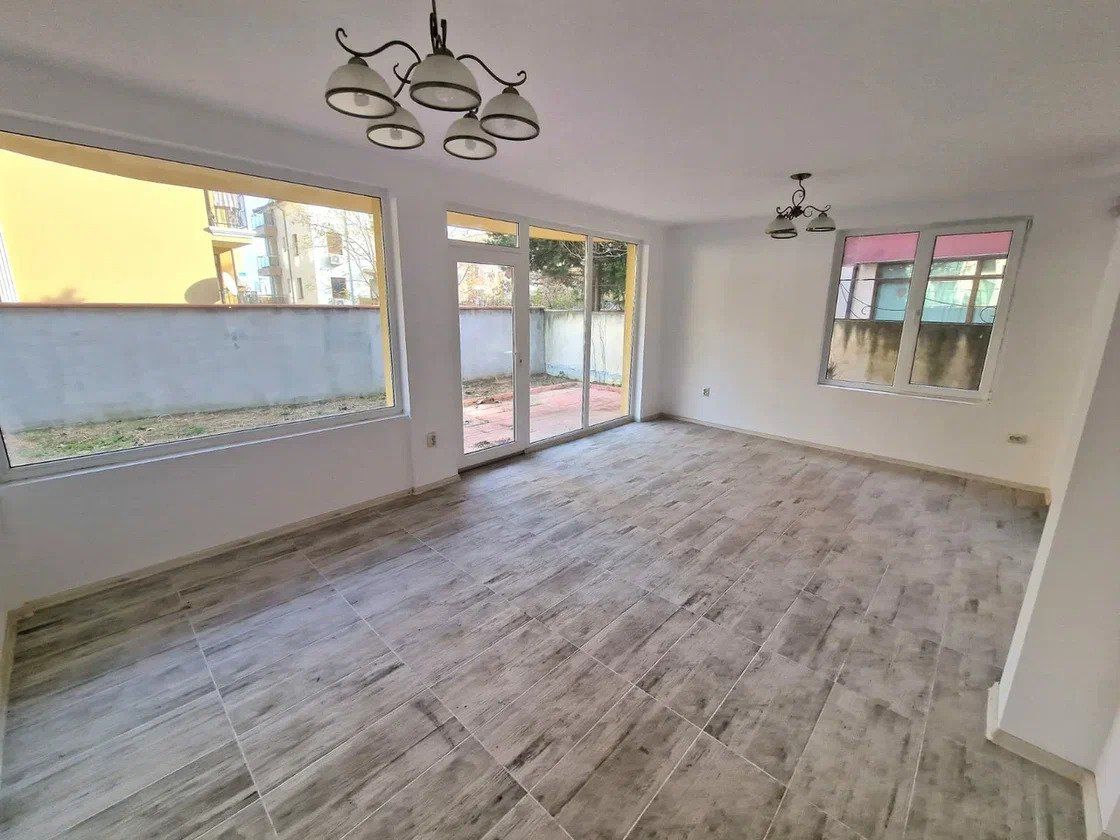 Casa adosada en Nesebar, Bulgaria, 380 m² - imagen 13