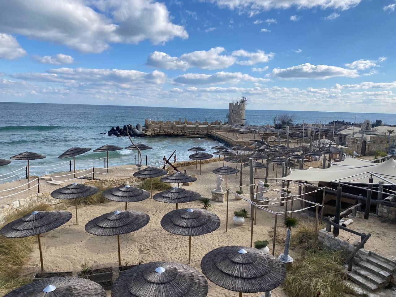 Hôtel à Saints Constantin et Hélène, Bulgarie, 700 m² - image 1