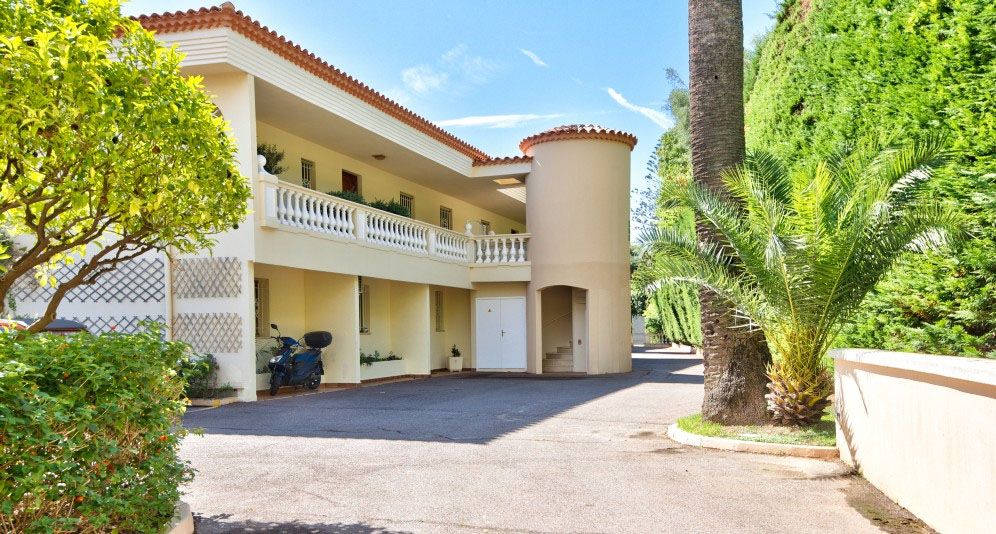 Apartment in Beaulieu-sur-Mer, France, 160 m² - picture 11