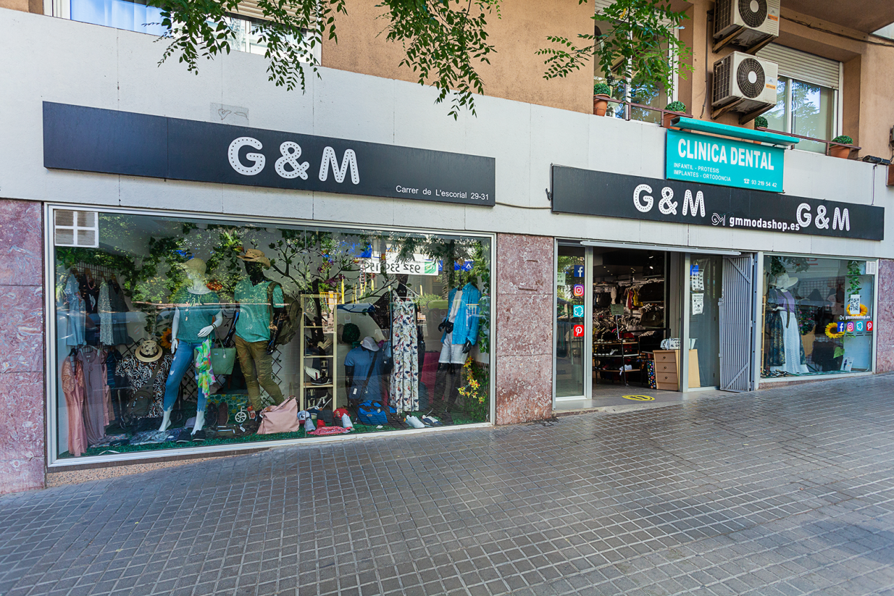 Commercial property in Barcelona, Spain, 350 m² - picture 1