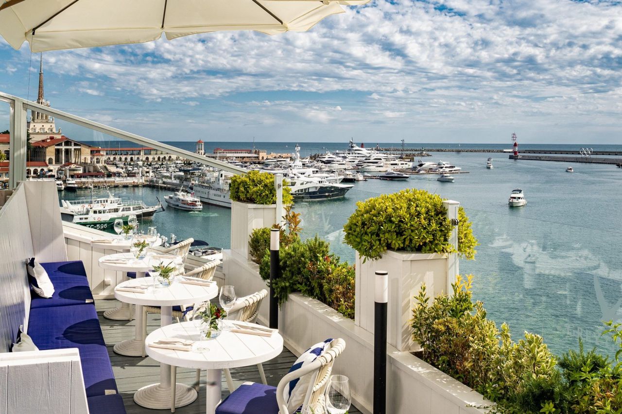 Gewerbeimmobilien in Costa Brava, Spanien, 494 m² - Foto 1