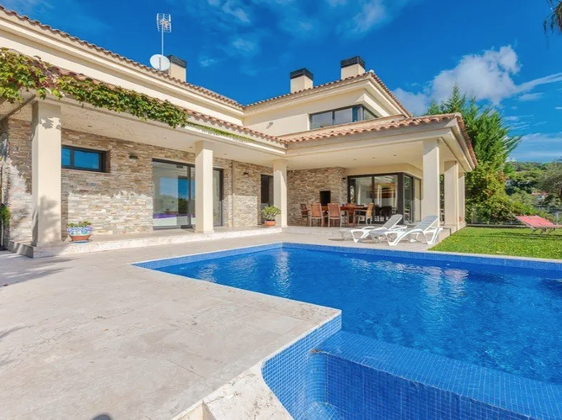 Maison sur la Costa Brava, Espagne, 300 m² - image 1