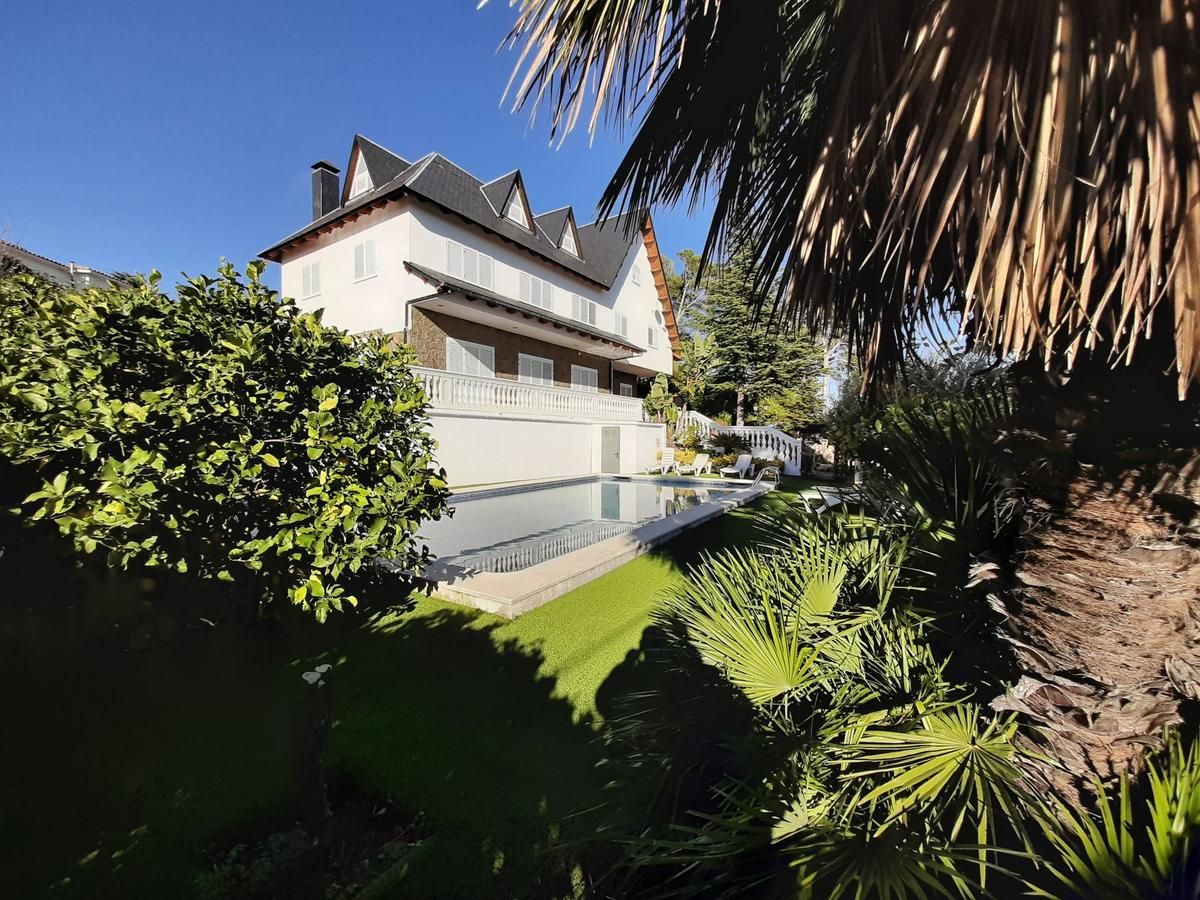 House in Costa del Garraf, Spain, 362 m² - picture 1