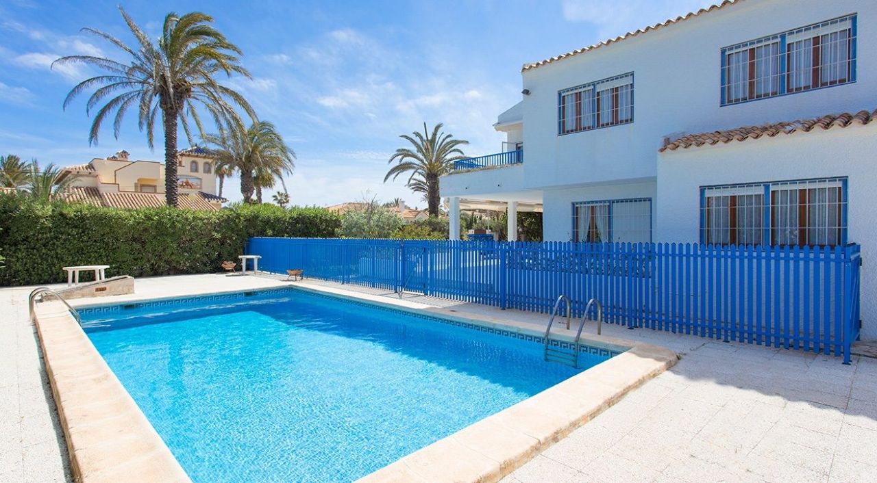 Haus in Costa Blanca, Spanien, 196 m² - Foto 1