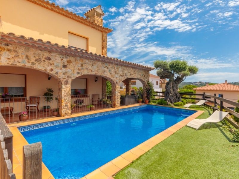 Haus in Costa Brava, Spanien, 274 m² - Foto 1