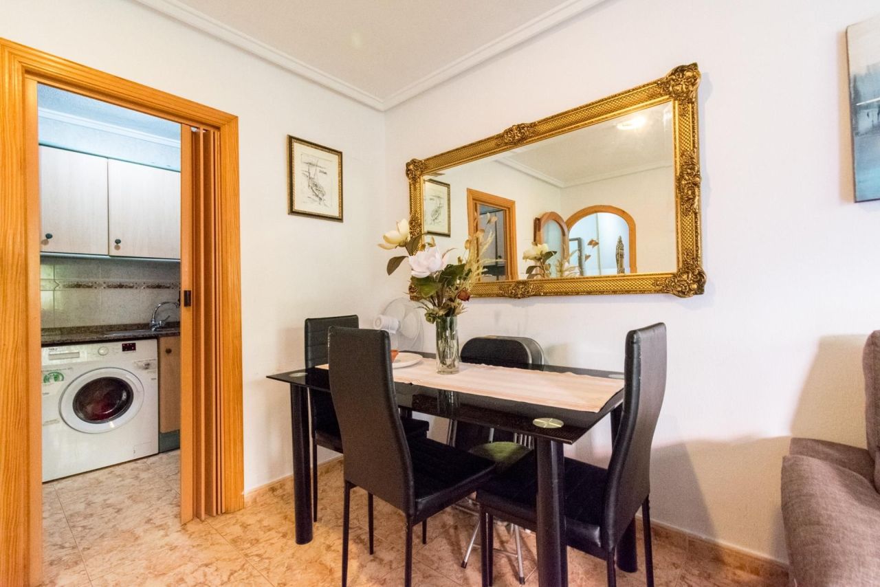 Flat in Torrevieja, Spain, 66 m² - picture 6