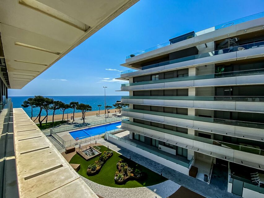 Flat on Costa Brava, Spain - picture 1