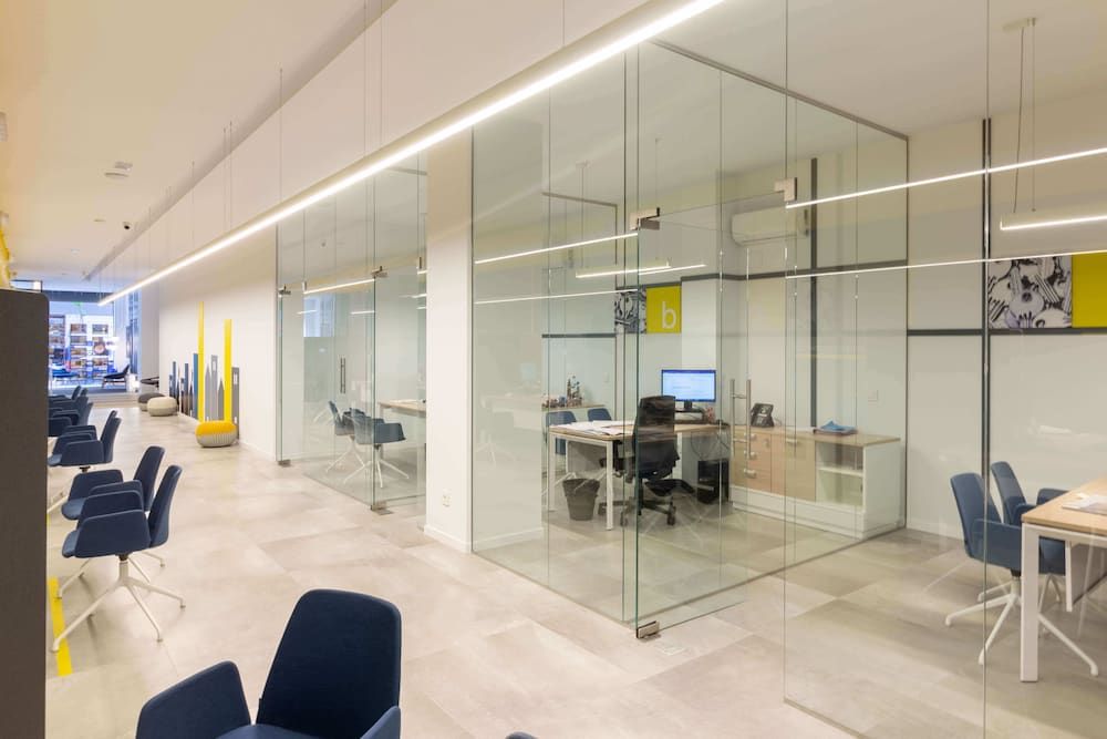 Commercial property in Barcelona, Spain, 80 m² - picture 1