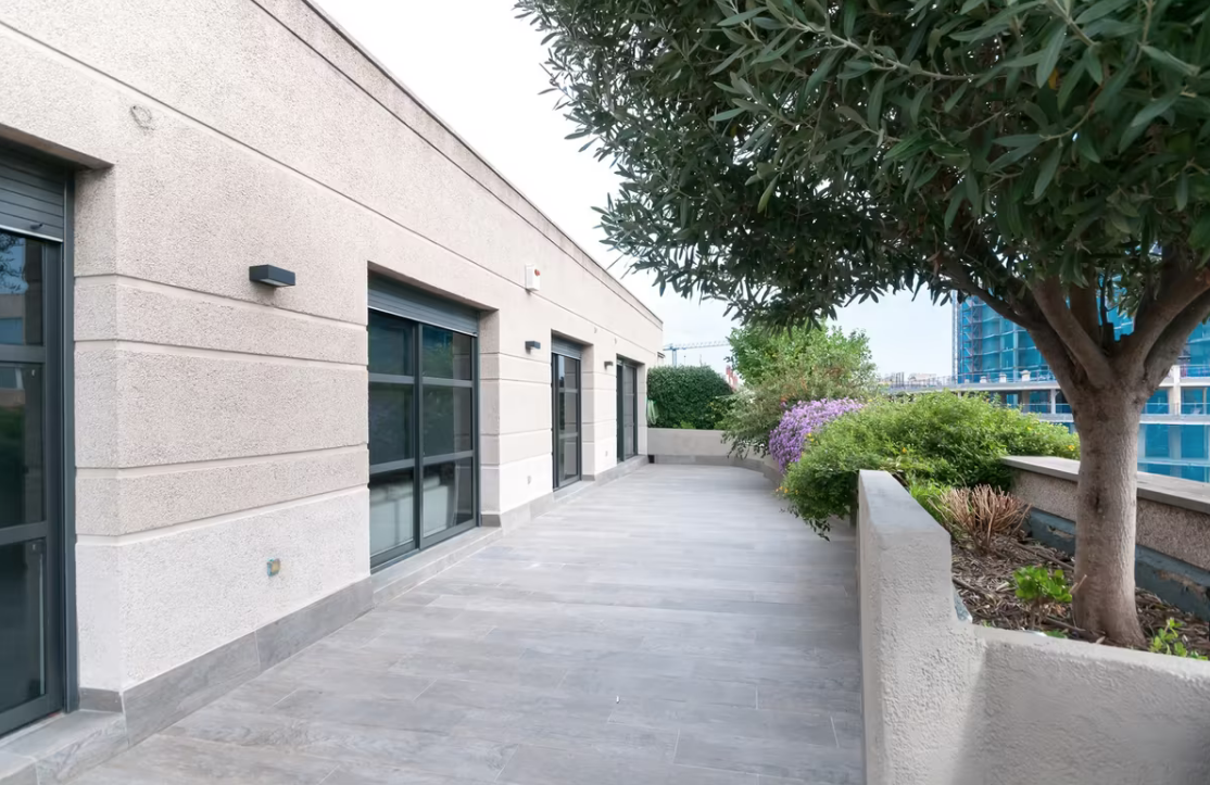 Flat in Barcelona, Spain, 275 m² - picture 1