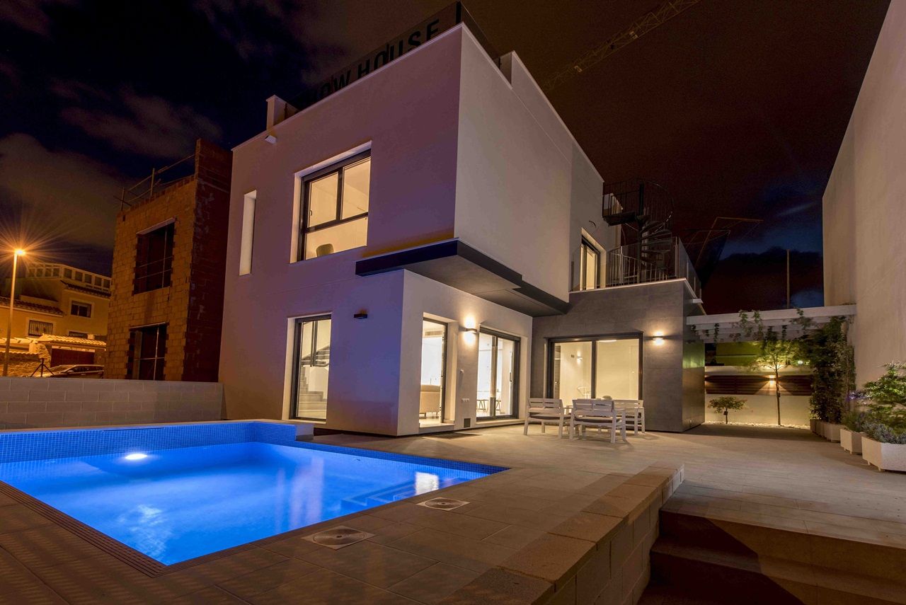 Haus in Costa Blanca, Spanien, 98 m² - Foto 1